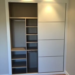 Ejemplo de un armario instalado.
